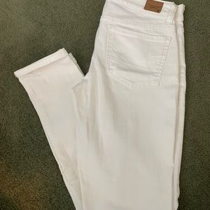 White American Eagle Jeans
